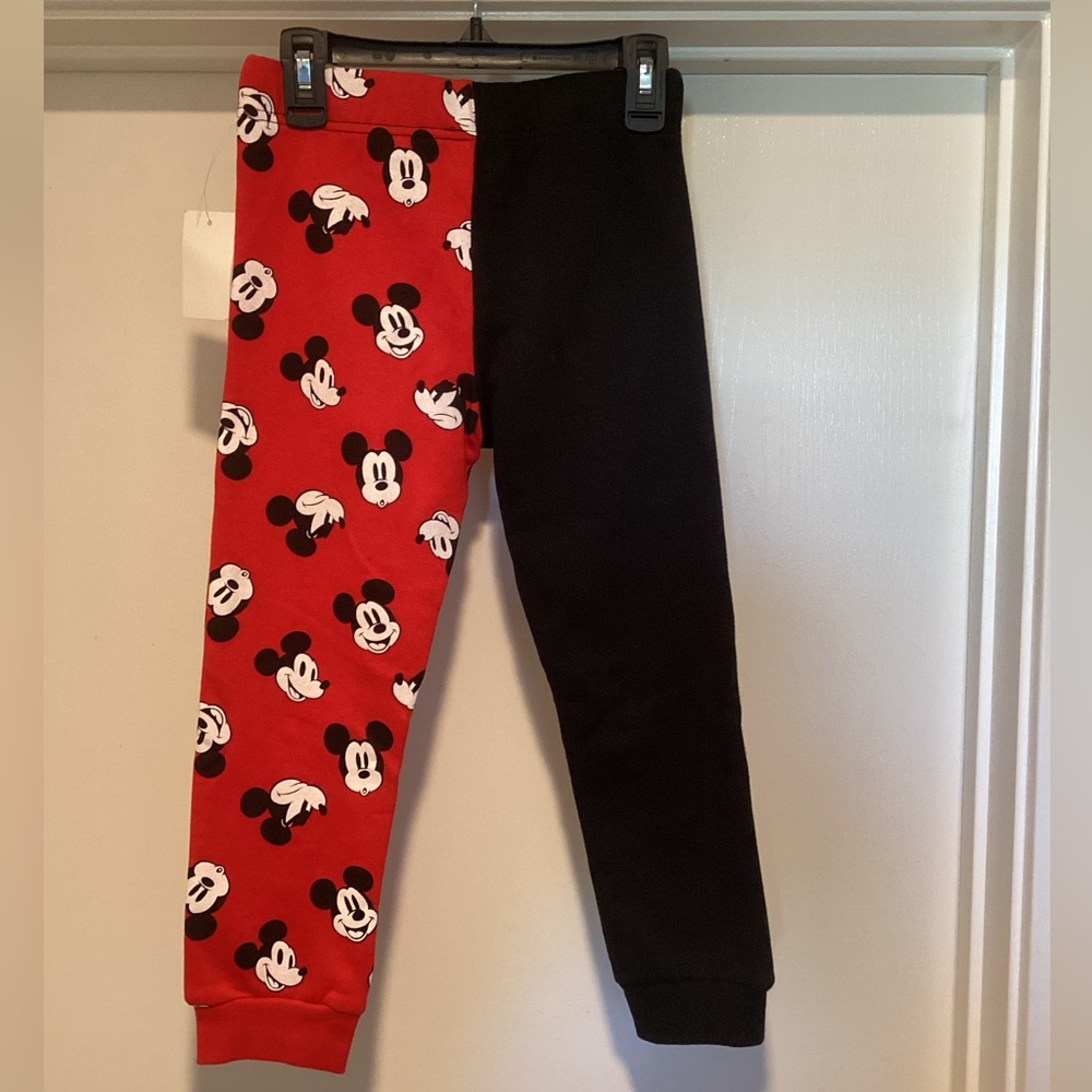 Mickey Mouse Kids 4 Piece Lounge Set - Black/Gray/Red Unisex - Picture 9 of 11